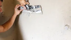 Имитация плитки в ванной из штукатурки своими руками фото