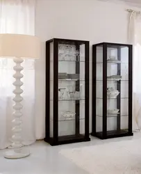 Шкаф со стеклом в гостиную в современном стиле фото