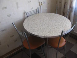 Круглы стол фота на кухні ў хрушчоўцы фота