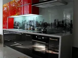 Фартуки для кухни из стекла фото кухонные