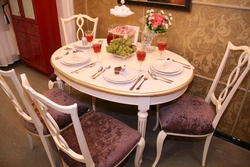 Oval table chairs for the kitchen photo