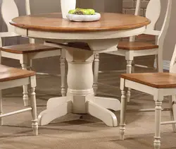 Фото круглых деревянных столов для кухни