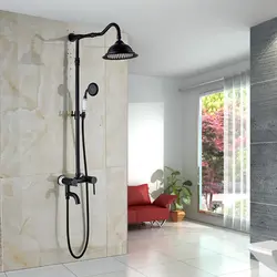 Жаңбырлы душ және кран фотосуреті бар ванна душы