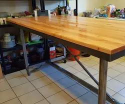 Do-It-Yourself Table From A Countertop For The Kitchen Photo