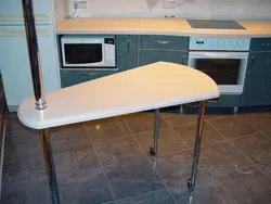 Do-It-Yourself Table From A Countertop For The Kitchen Photo