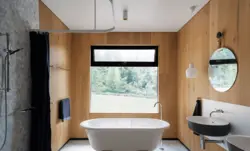 ПВХ ағаш панельдері бар ванна фотосуреті