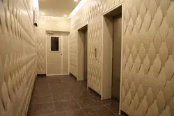 Koridorun interyerində 3D panellər