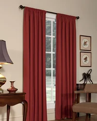 Бордовые шторы в интерьере гостиной фото