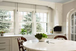 Дизайн проема окна на кухне