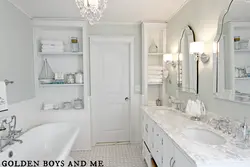 Дызайн ваннага пакоя з белымі дзвярыма