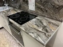 Столешница чиполлино в интерьере кухни