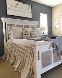 Decorating A Bed For A Bedroom Photo