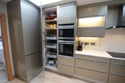 Кухня дизайн угловая встроенный холодильник