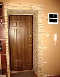 Дверной проем из декоративного камня в квартире фото