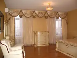 Beautiful cornices in the living room photo