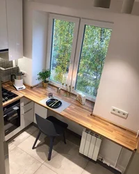 Kitchen design with working window sill