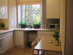 Kitchen design with working window sill