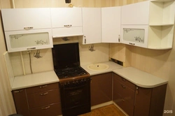 Photo of kitchen sets for a small kitchen with a corner gas stove