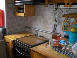 Газавы шланг на кухні фота ідэі