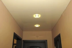 Placement of lamps on a suspended ceiling photo in the hallway