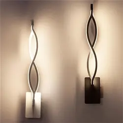 Koridor dizaynı üçün divar lampaları