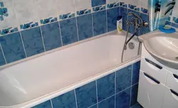 Ремонт в ванной панелями и плиткой фото