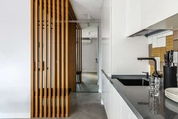 Деревянные рейки в интерьере кухни