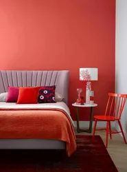 Color combination in the bedroom interior red