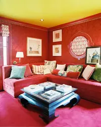 Color combination in the bedroom interior red