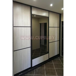 Built-in wardrobe in the hallway with one mirror photo
