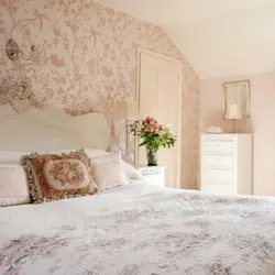 Интерьер спальни в цветочек фото