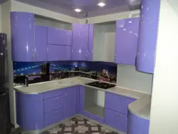 Purple small corner kitchen photo