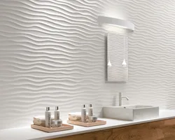 Wavy tile design for bathroom