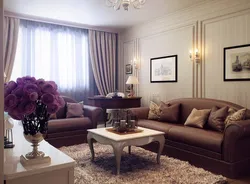 Светлая гостиная с коричневым диваном фото