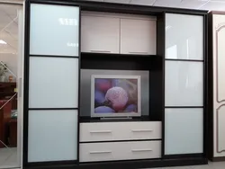 Шкаф с нишей под телевизор в гостиную фото