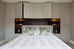 Дизайн Спальни Кровать И Небольшой Шкаф