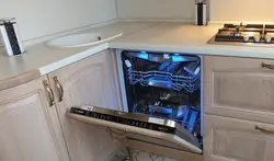 Угловая кухня с посудомоечной машиной фото