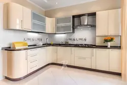 Дызайн кухні сметанковага колеру