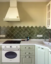 Arabesque tiles in the kitchen interior photo