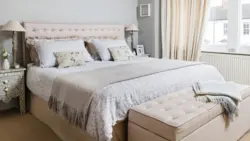 Дызайн спальні з бэжавым ложкам фота