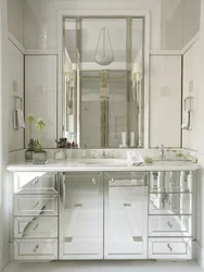 Айна шкафы бар ванна бөлмесінің дизайны