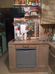 Кухня в хрущевке с посудомоечной машиной фото
