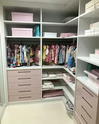 Дизайн гардеробной в детской