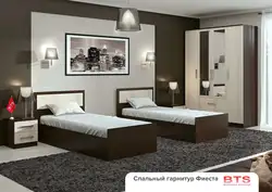 Интерьер спальни с кроватью венге