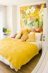 Кровать желтая в интерьере спальни
