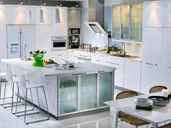 Photos of kitchens in a modern style with glass