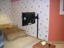 Как В Спальне Повесить Телевизор Фото