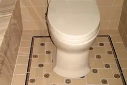 Плітка на падлогу для ваннай і туалета фота