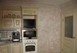 Белая декоративная штукатурка на кухне фото