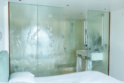 Ванная комната за стеклом фото